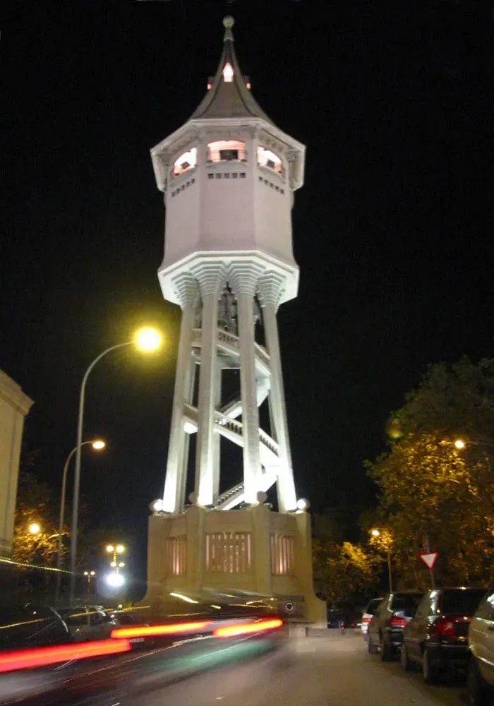 La Torre de l'aigua, símbol de la ciutat
